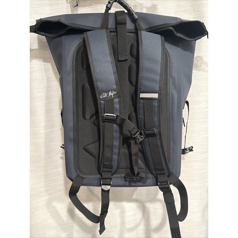 Salt Mafia Dry Bag The Element 2.0Roll Top Keep Gear Dry Boating Swim Camping - Picture 5 of 6